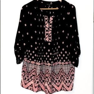 Flowy Tunic 3/4 Length Sleeves Black and Pink NWOT